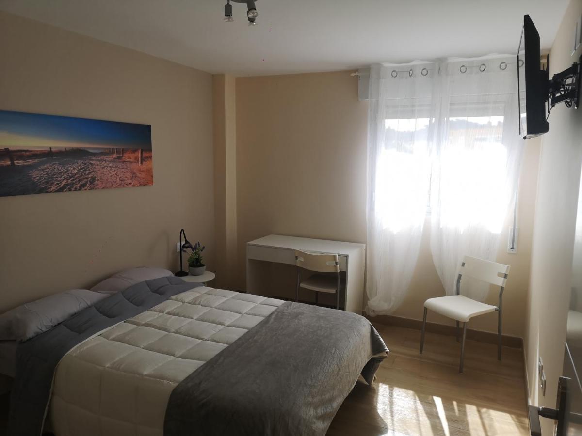Hostal Mari En La Laguna, Alquiler Habitacion Privada En Hostal, 6 Habitaciones Cerca De La Universidad Y Aeropuerto Norte, 3 Banos Compartidos Сан-Крістобаль-де-ла-Лагуна Екстер'єр фото